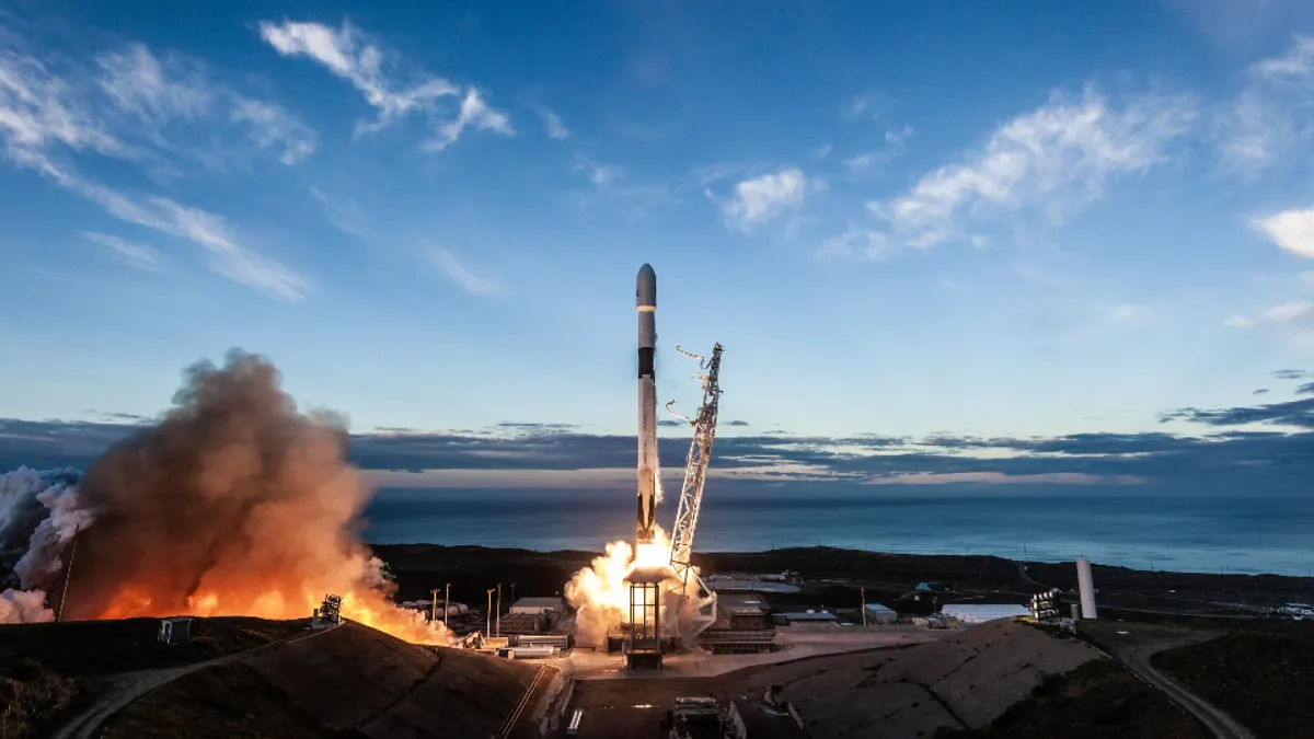 Ariane 5 chuyến bay 501 (1996): tái sử dụng phần mềm cũ và khoảng trống trong kiểm thử mô phỏng