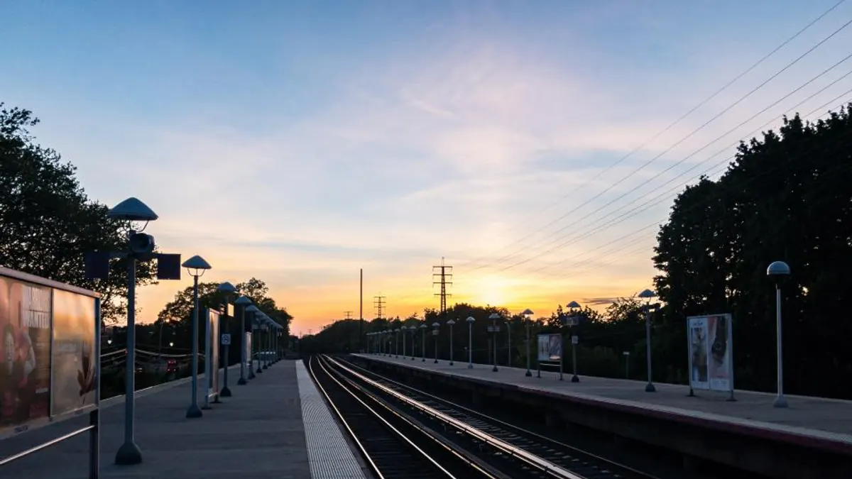 Hiện đại hoá West Coast Main Line (Anh, 1998–2008): cam kết hợp đồng tàu 140 dặm/giờ dựa trên công nghệ tín hiệu chưa kiểm chứng